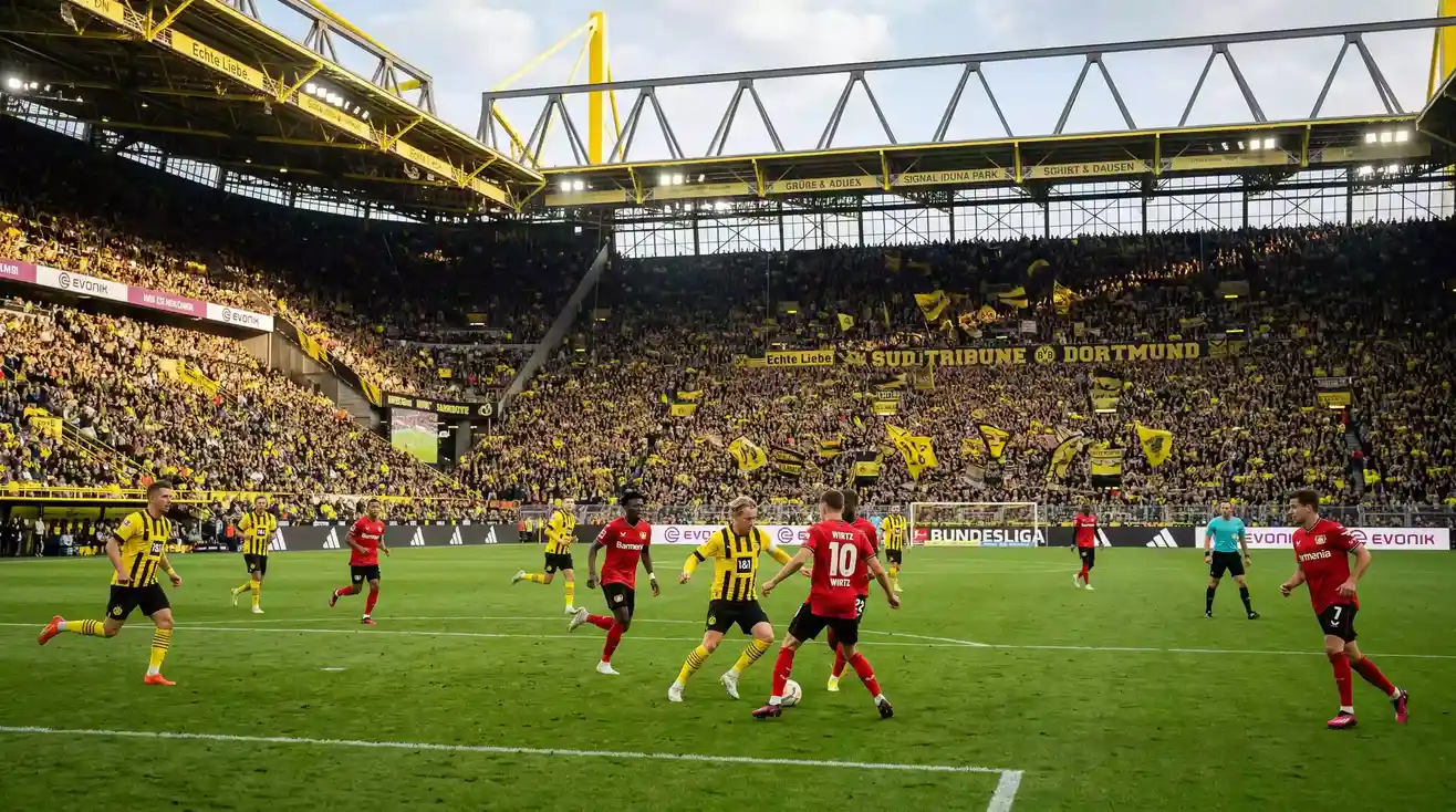 Varios jugadores de equipos rivales de la Bundesliga compitiendo en el campo sin la presencia del Bayern